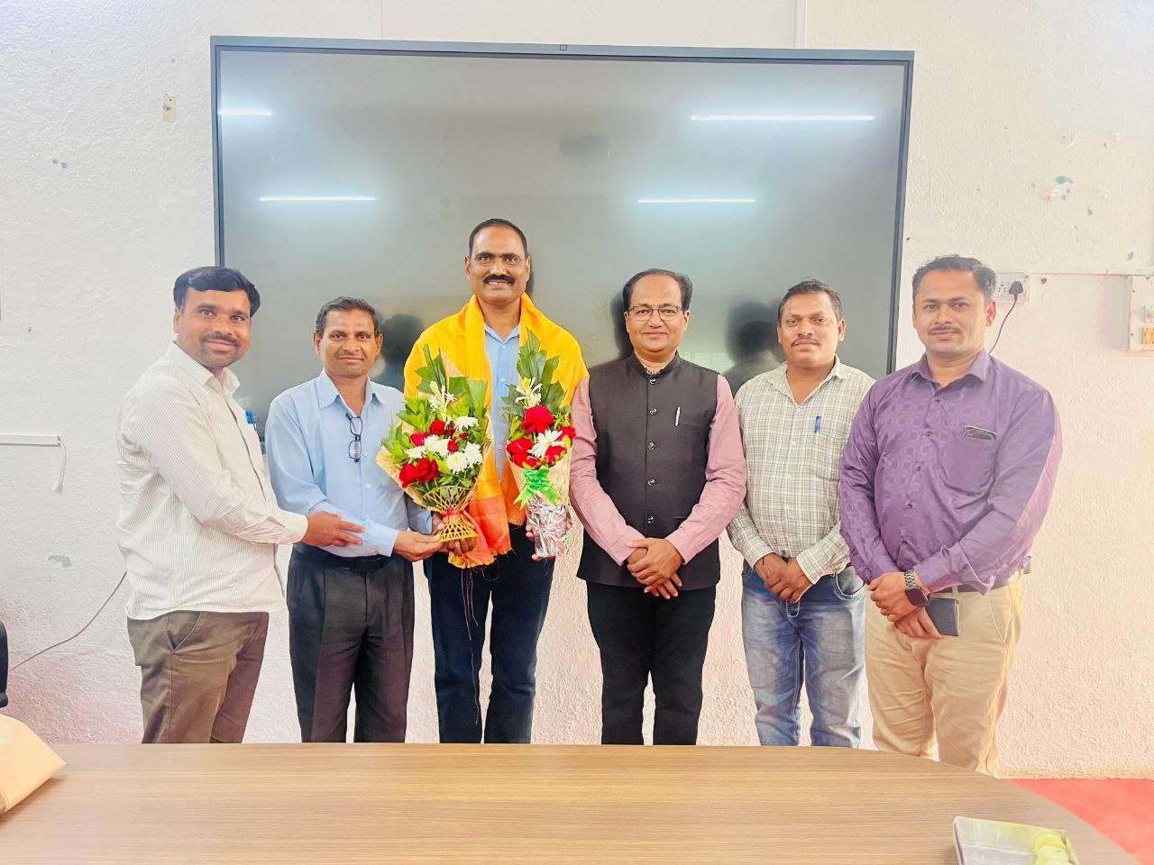 प्रा. प्रकाश प्रल्हाद इंगळे यांना पीएच.डी. पदवी प्रदान..!