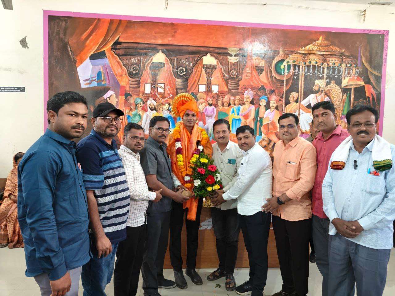 मराठी पत्रकार परिषदेच्या वतीने लेफ्टनंट आदित्य भाकरे यांचा सत्कार