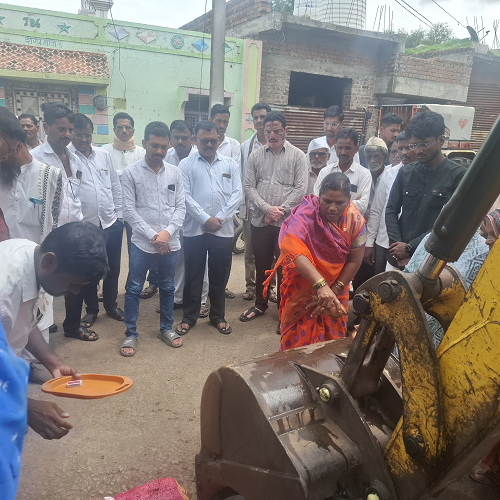 इंद्रीरा नगर झोपडपट्टी वस्तीतील सिमेंट रस्त्याचे व नाली बांधकाम कामांचे लोकार्पण